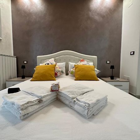 B & B Via Cavour Термолі Екстер'єр фото