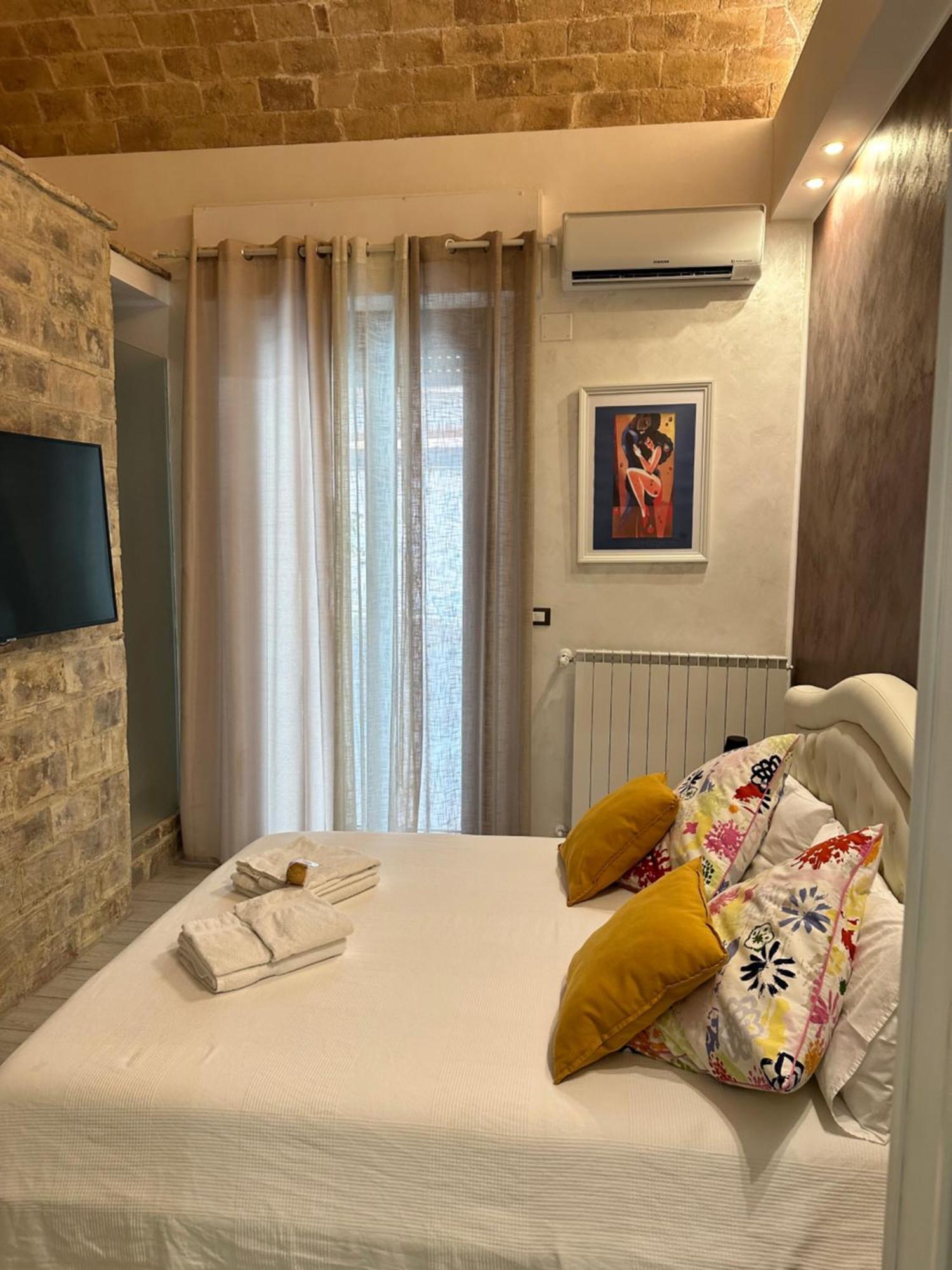 B & B Via Cavour Термолі Екстер'єр фото