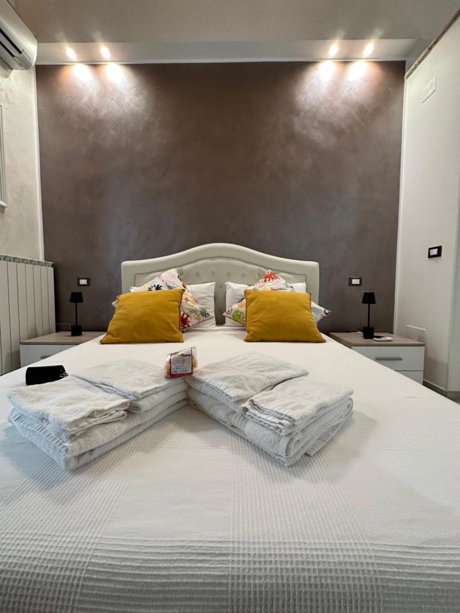 B & B Via Cavour Термолі Екстер'єр фото
