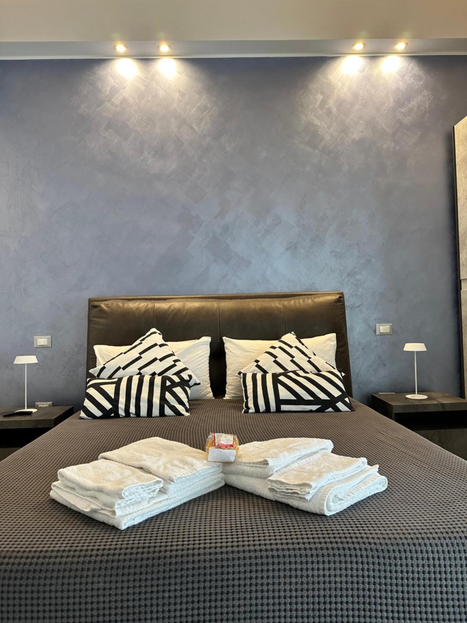 B & B Via Cavour Термолі Екстер'єр фото
